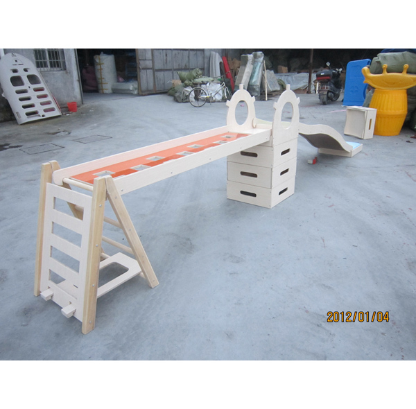 NL-R124-室外木制滑梯